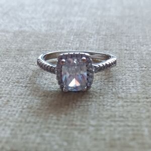 Silver Tone Cubic Zirconia Sparkly Cocktail Ring